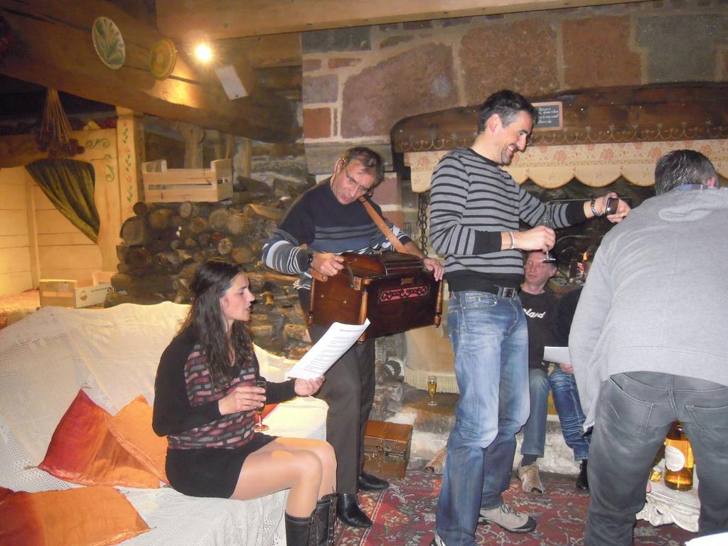 레 에스따블르 Le Francillon B&B 외부 사진